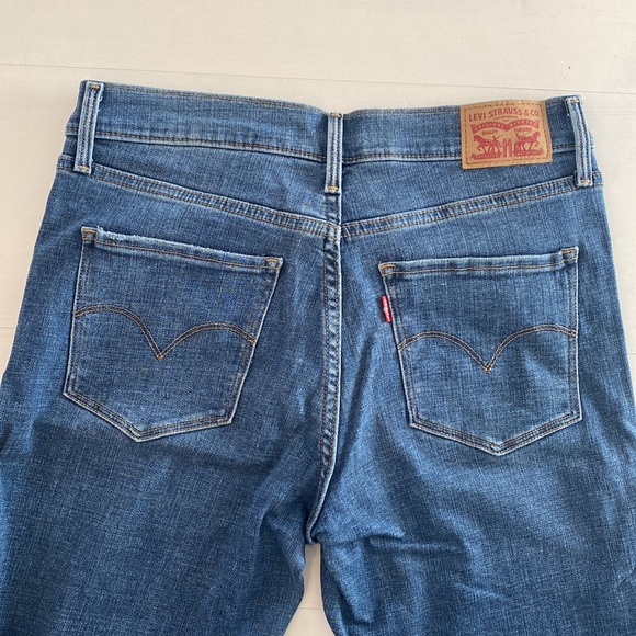 Levi’s 311 - women’s shaping skinny Jean. 29. - Picture 4 of 7